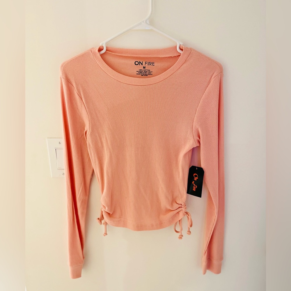 long sleeve - Unity Scoop Neck Crop Tee